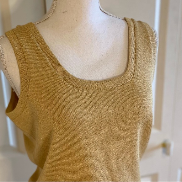 ST. JOHN Gold Tank Shimmer Sleeveless | Medium - Picture 5 of 10